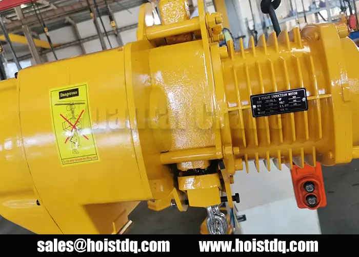 0.5t–5t Electric Chain Hoists for a Semi-Open Port Workshop in Morocco 4 2 ton electric chain hoist Morocco