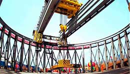 Overhead travelling crane for nuclear power station