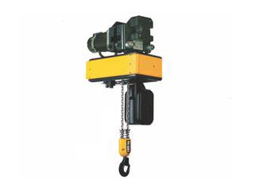 Building site hoist: Electric hoist for material handling at building site