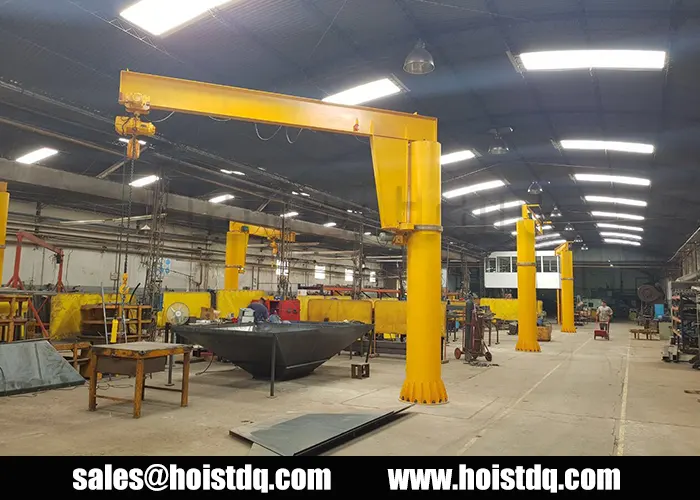 electric chain hoist for metal fabrication workshop in Mexico