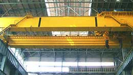 Overhead travelling crane for metallurgical industry