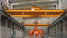 Remote control crane for efficient material handling, Dongqi remote control crane