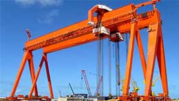 Ship yard overhead travelling crane for shipbuilding
